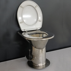 Педальный унитаз из нержавеющей стали